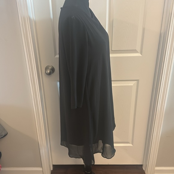 Black Flowy Lined Dress - Picture 2 of 4